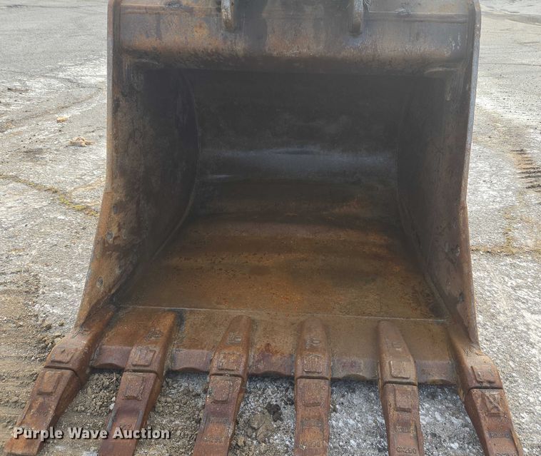 image for item EG8224 2009 John Deere 200D LC excavator