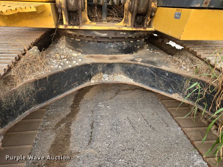 image for item EG8224 2009 John Deere 200D LC excavator