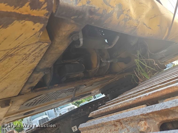 image for item EG8224 2009 John Deere 200D LC excavator