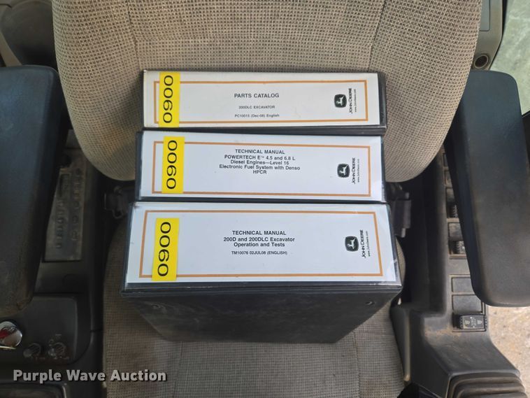 image for item EG8224 2009 John Deere 200D LC excavator