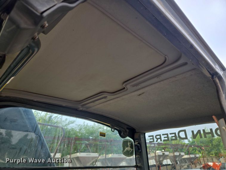 image for item EG8224 2009 John Deere 200D LC excavator