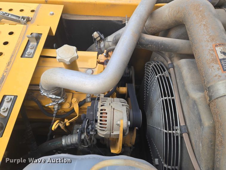 image for item EG8224 2009 John Deere 200D LC excavator