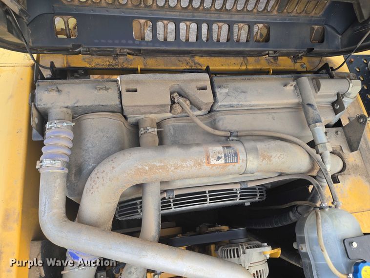 image for item EG8224 2009 John Deere 200D LC excavator