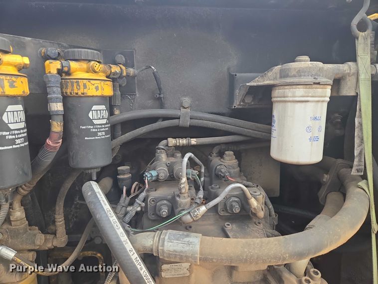 image for item EG8224 2009 John Deere 200D LC excavator