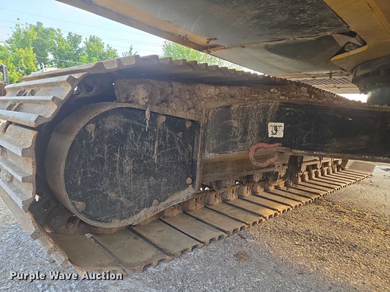 image for item EG8224 2009 John Deere 200D LC excavator