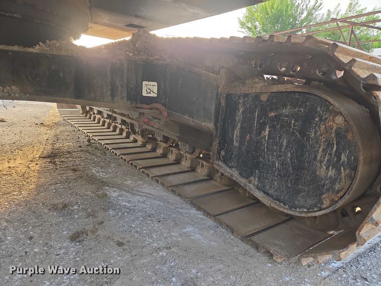 image for item EG8224 2009 John Deere 200D LC excavator