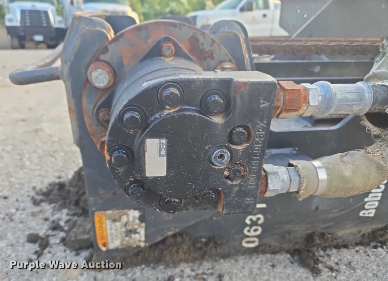 image for item EG8225 Bobcat Drop Hammer skid steer breaker