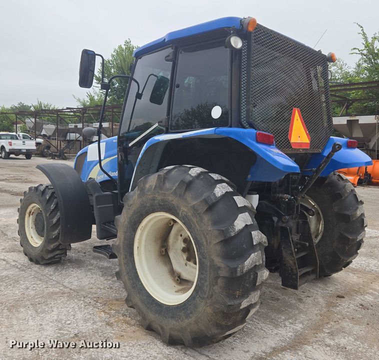 image for item EG8229 2010 New Holland T5060 MFWD tractor
