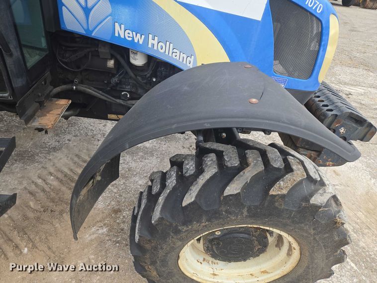 image for item EG8229 2010 New Holland T5060 MFWD tractor