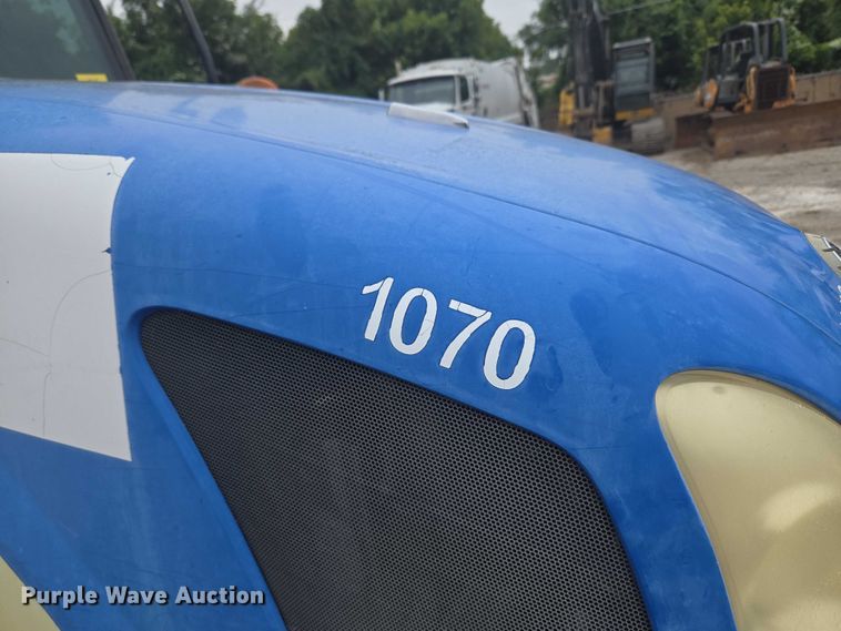 image for item EG8229 2010 New Holland T5060 MFWD tractor