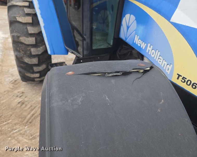 image for item EG8229 2010 New Holland T5060 MFWD tractor