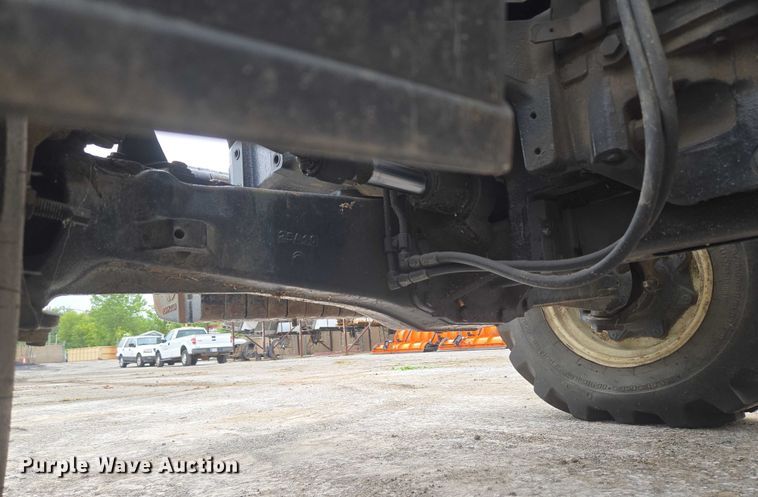 image for item EG8229 2010 New Holland T5060 MFWD tractor