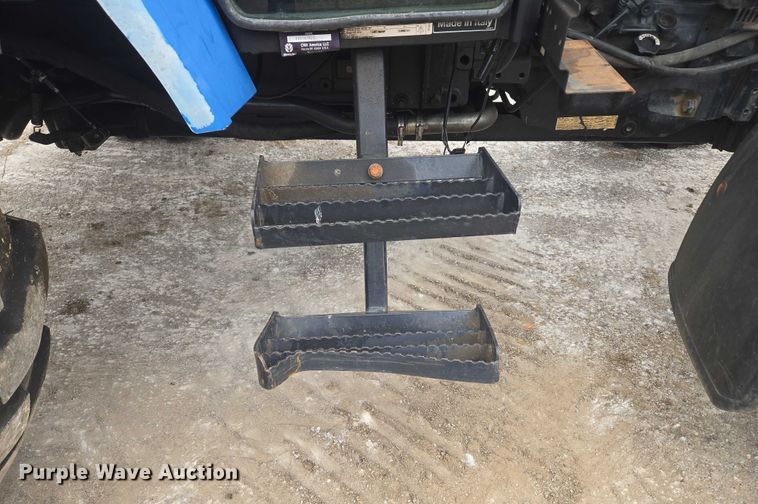 image for item EG8229 2010 New Holland T5060 MFWD tractor