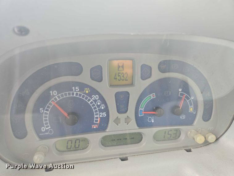 image for item EG8229 2010 New Holland T5060 MFWD tractor