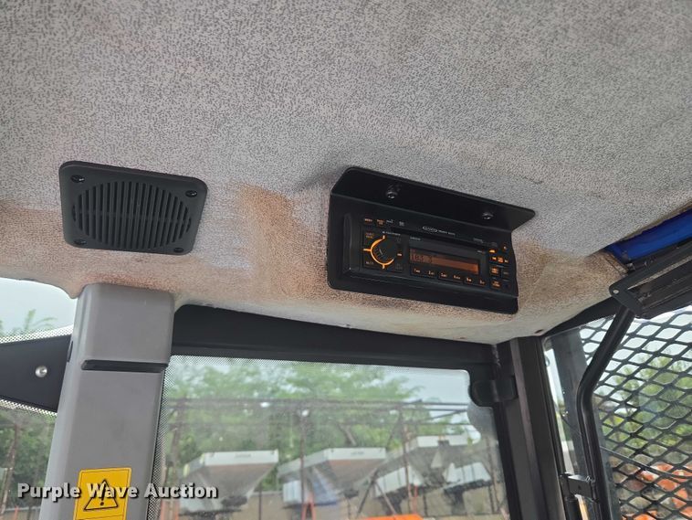 image for item EG8229 2010 New Holland T5060 MFWD tractor