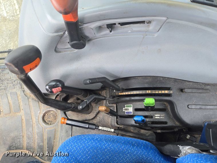 image for item EG8229 2010 New Holland T5060 MFWD tractor