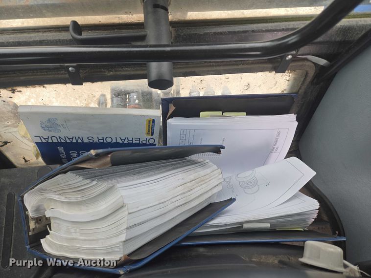 image for item EG8229 2010 New Holland T5060 MFWD tractor