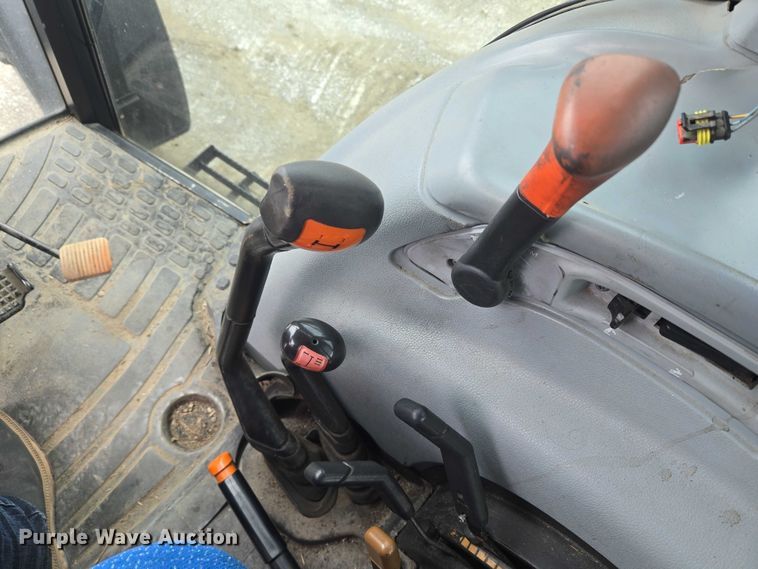 image for item EG8229 2010 New Holland T5060 MFWD tractor