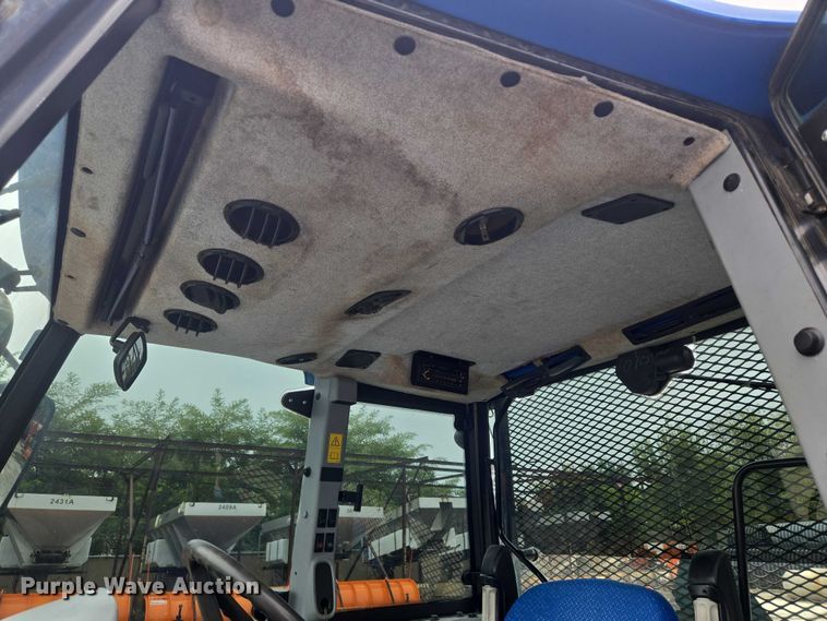 image for item EG8229 2010 New Holland T5060 MFWD tractor