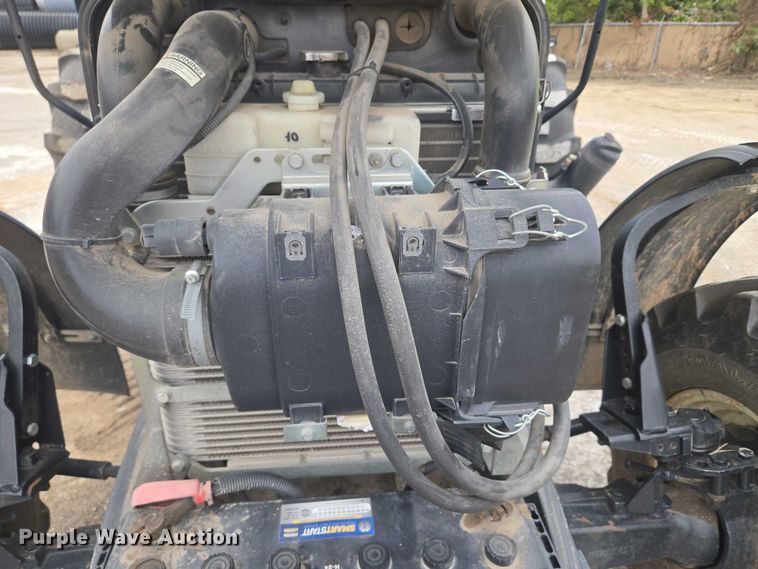 image for item EG8229 2010 New Holland T5060 MFWD tractor