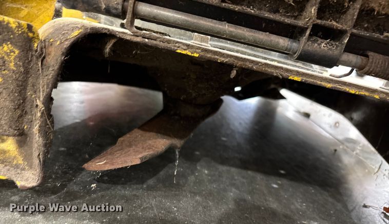 image for item EJ7651 2009 John Deere X360 lawn mower