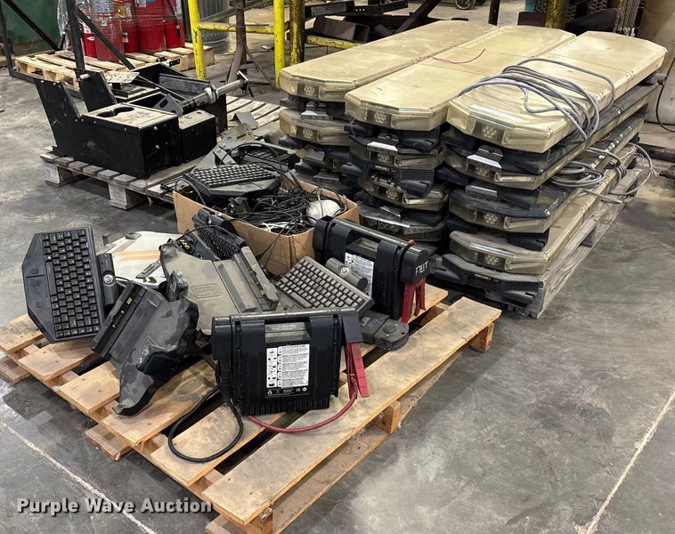 image for item EJ7653 Emergency equipment