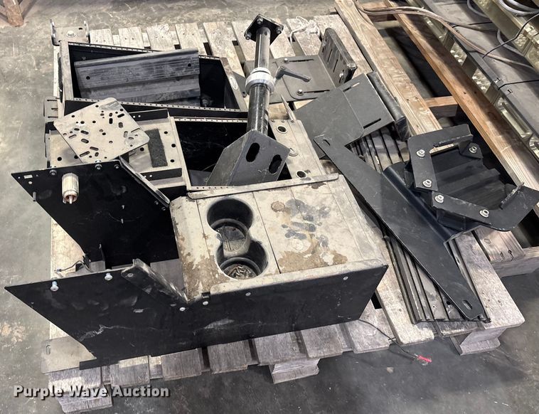 image for item EJ7653 Emergency equipment