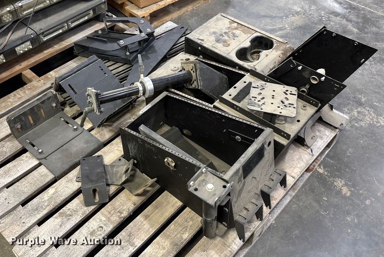 image for item EJ7653 Emergency equipment