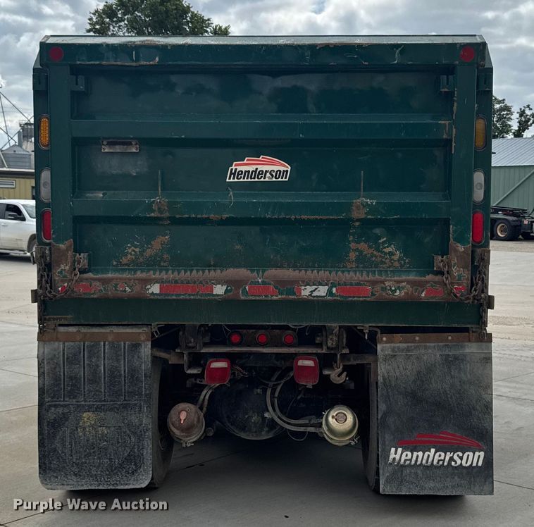 image for item EM2317 2010 Peterbilt 340 dump truck