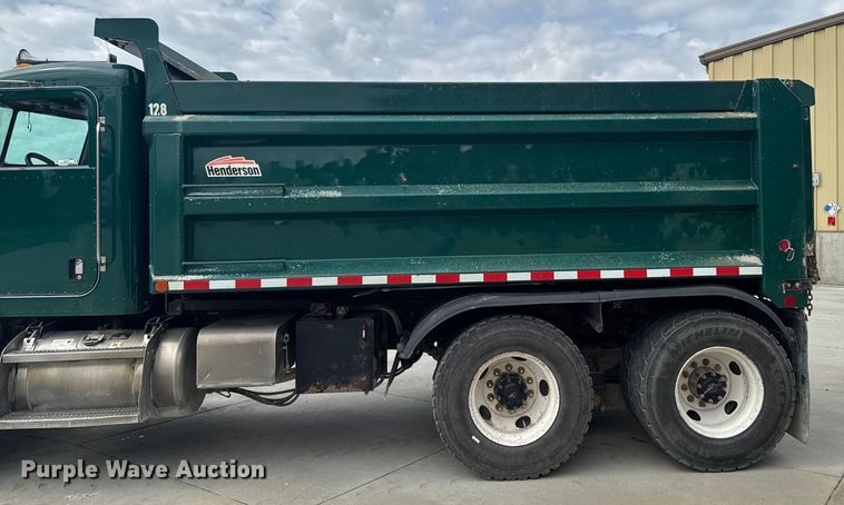 image for item EM2317 2010 Peterbilt 340 dump truck