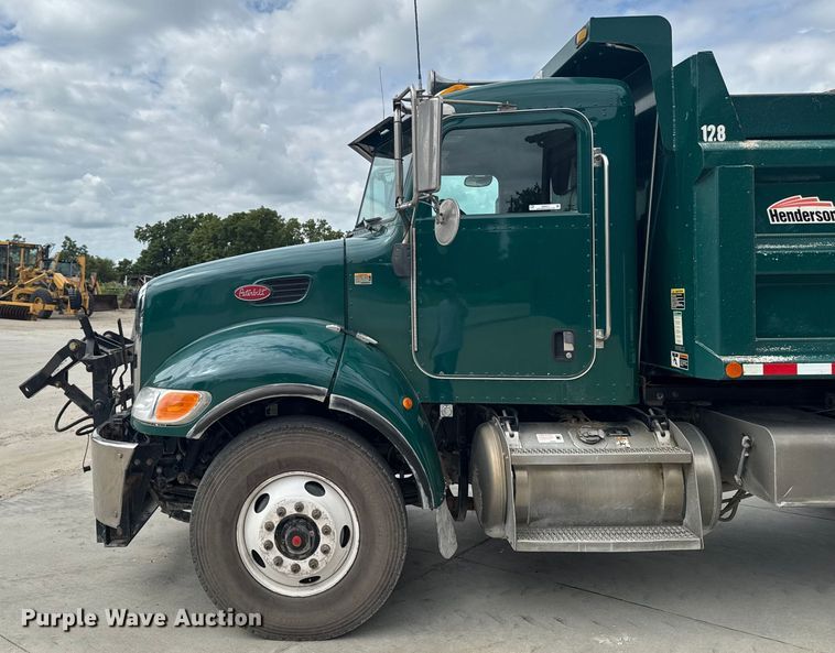 image for item EM2317 2010 Peterbilt 340 dump truck