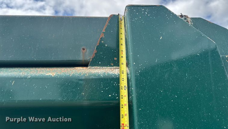 image for item EM2317 2010 Peterbilt 340 dump truck