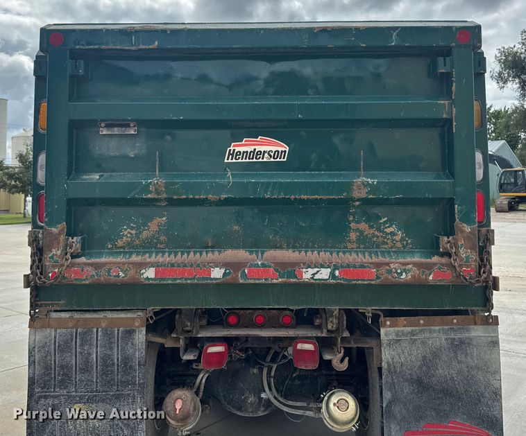 image for item EM2317 2010 Peterbilt 340 dump truck