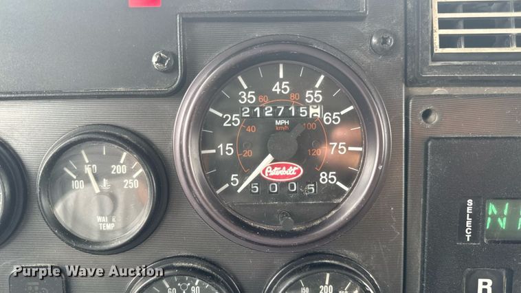 image for item EM2317 2010 Peterbilt 340 dump truck