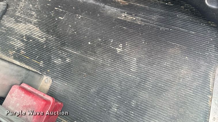 image for item EM2317 2010 Peterbilt 340 dump truck