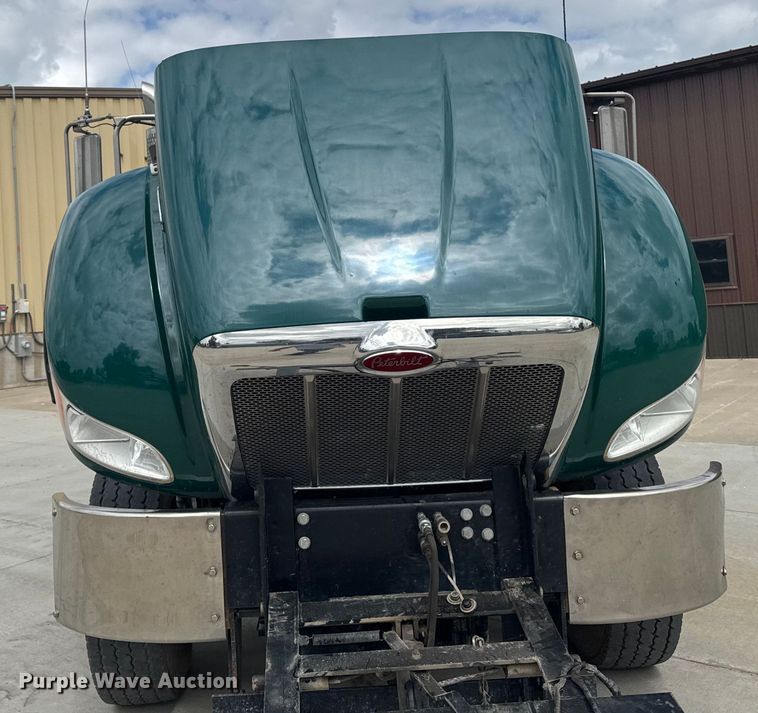 image for item EM2317 2010 Peterbilt 340 dump truck