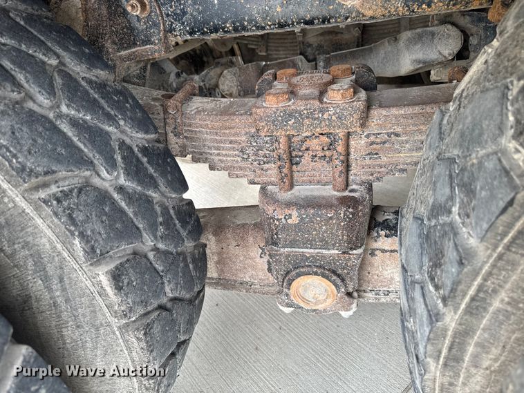 image for item EM2317 2010 Peterbilt 340 dump truck