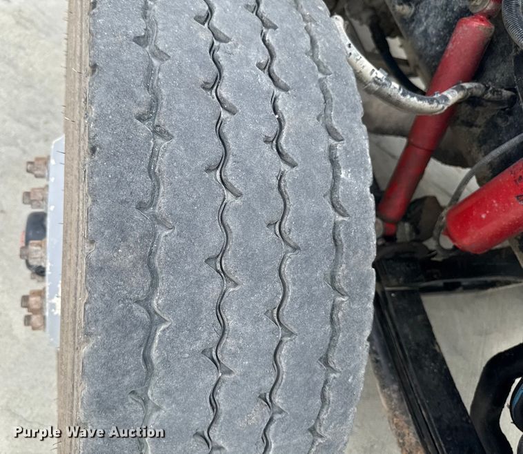 image for item EM2317 2010 Peterbilt 340 dump truck