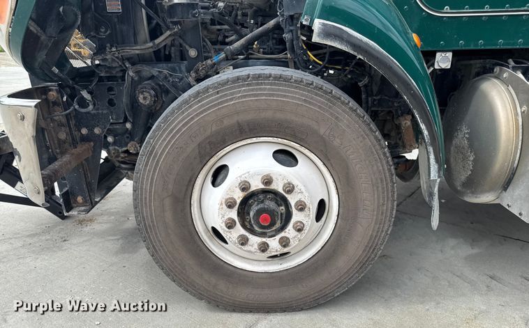 image for item EM2317 2010 Peterbilt 340 dump truck