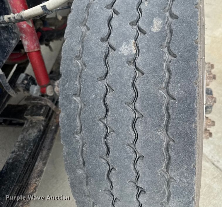 image for item EM2317 2010 Peterbilt 340 dump truck