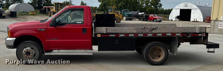 image for item EM2319 2000 Ford F450 Super Duty  flatbed truck