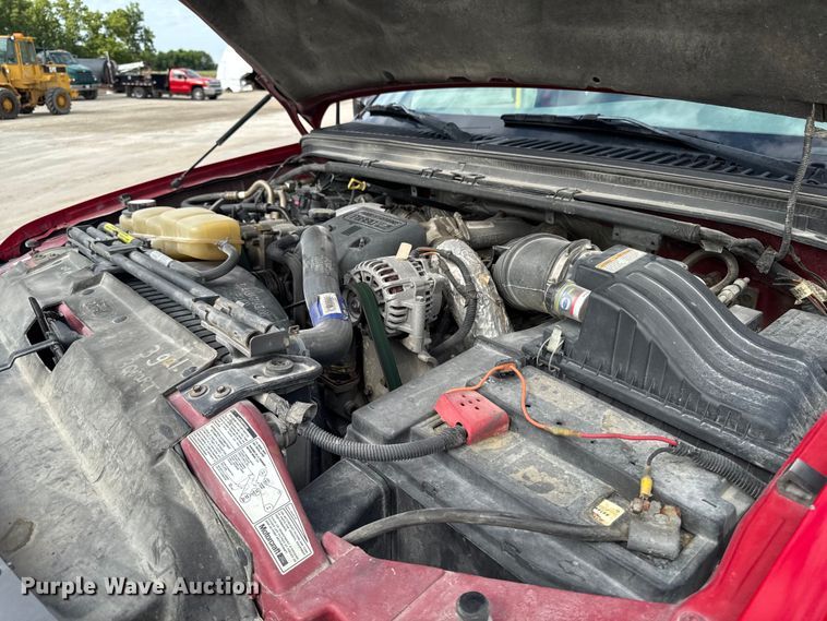 image for item EM2319 2000 Ford F450 Super Duty  flatbed truck