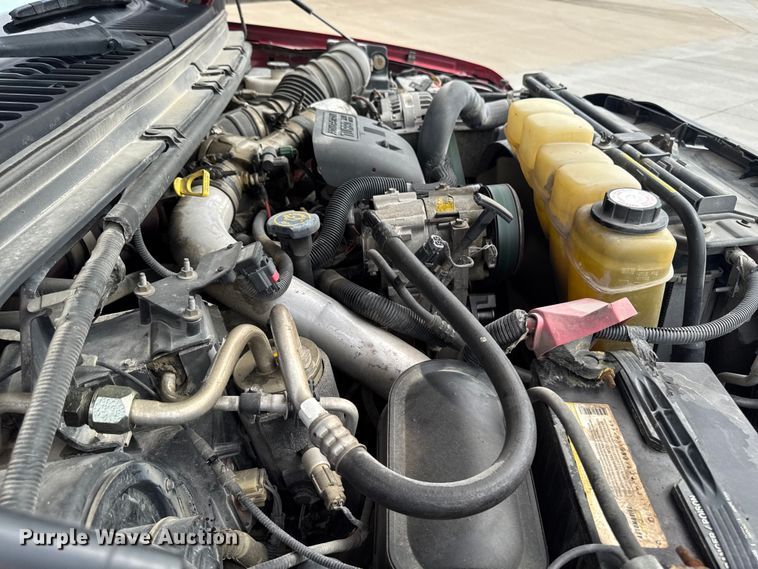 image for item EM2319 2000 Ford F450 Super Duty  flatbed truck