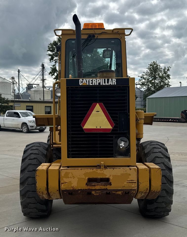 image for item EM2320 1992 Caterpillar IT28B wheel loader