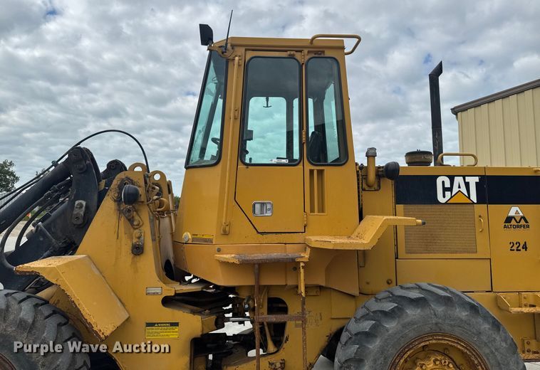 image for item EM2320 1992 Caterpillar IT28B wheel loader