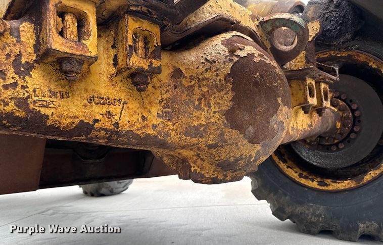 image for item EM2320 1992 Caterpillar IT28B wheel loader