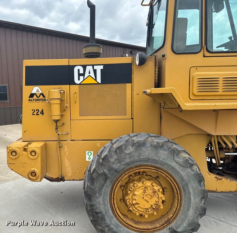 image for item EM2320 1992 Caterpillar IT28B wheel loader