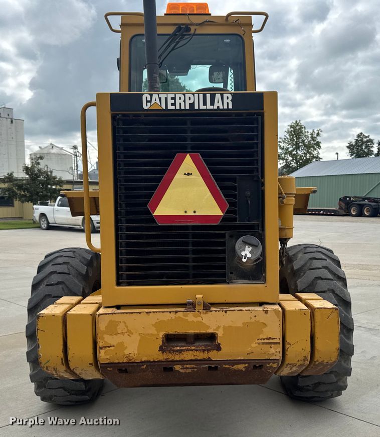 image for item EM2320 1992 Caterpillar IT28B wheel loader