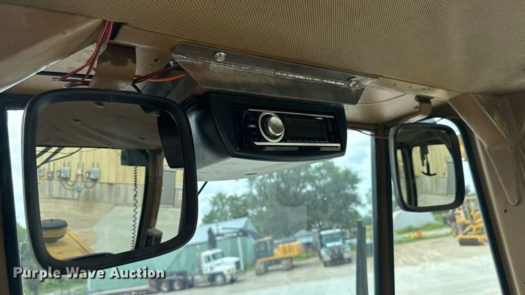 image for item EM2320 1992 Caterpillar IT28B wheel loader