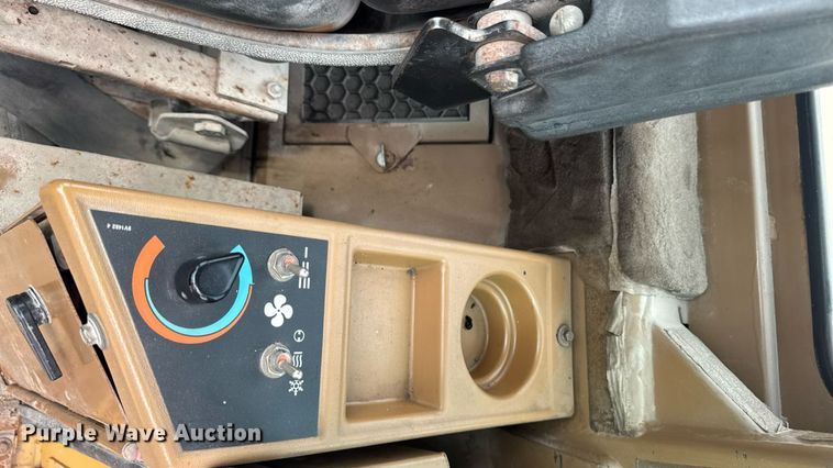 image for item EM2320 1992 Caterpillar IT28B wheel loader